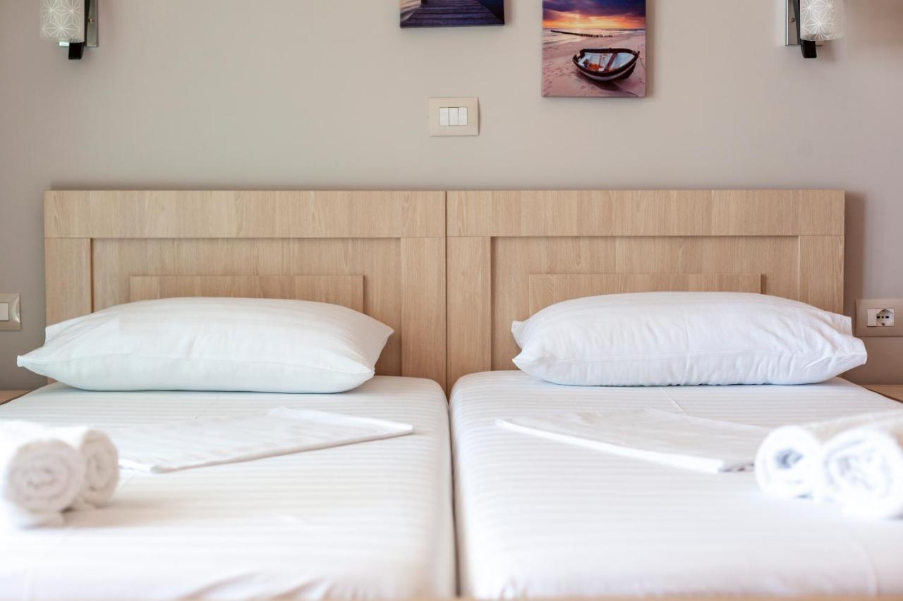 Toni Retzo Rooms Himare Exterior photo